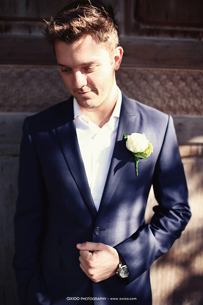 Axioo: Layers of Intricate Intimacies